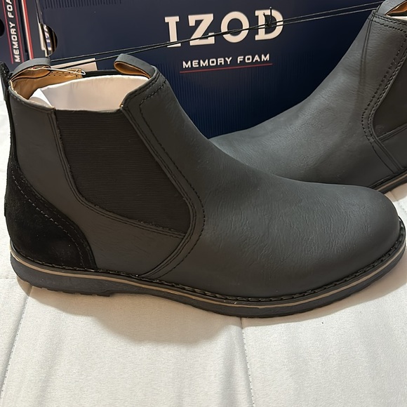 Izod Men's Chukka Black Boot - Picture 2 of 5